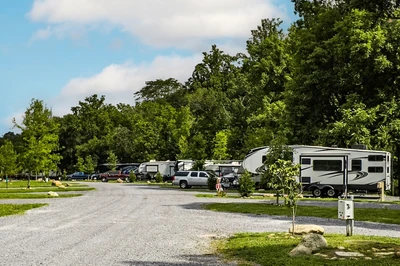 RVs at River Cove Campground